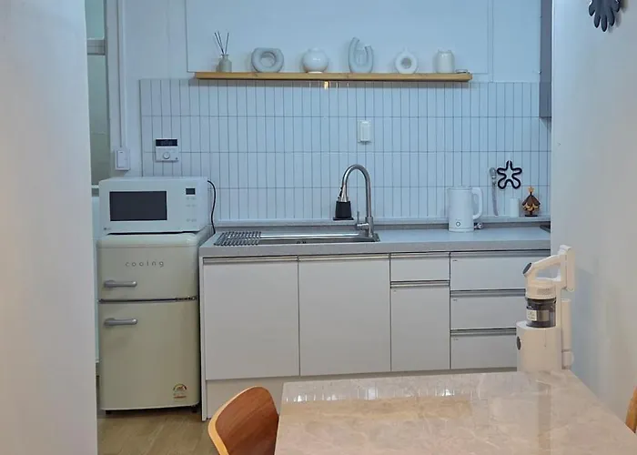 Clover Spacious 2br Near Ddp *